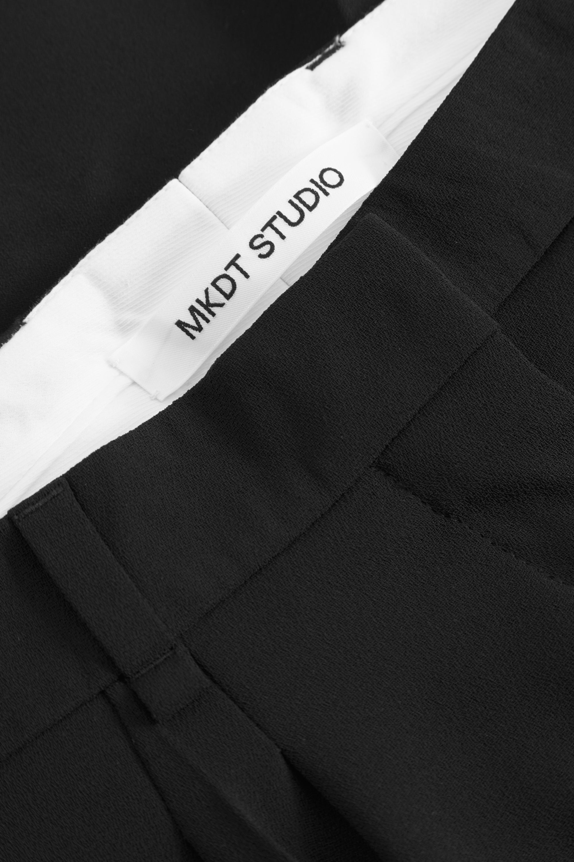 MKDT Studio Prisk Pants Shorts BLACK