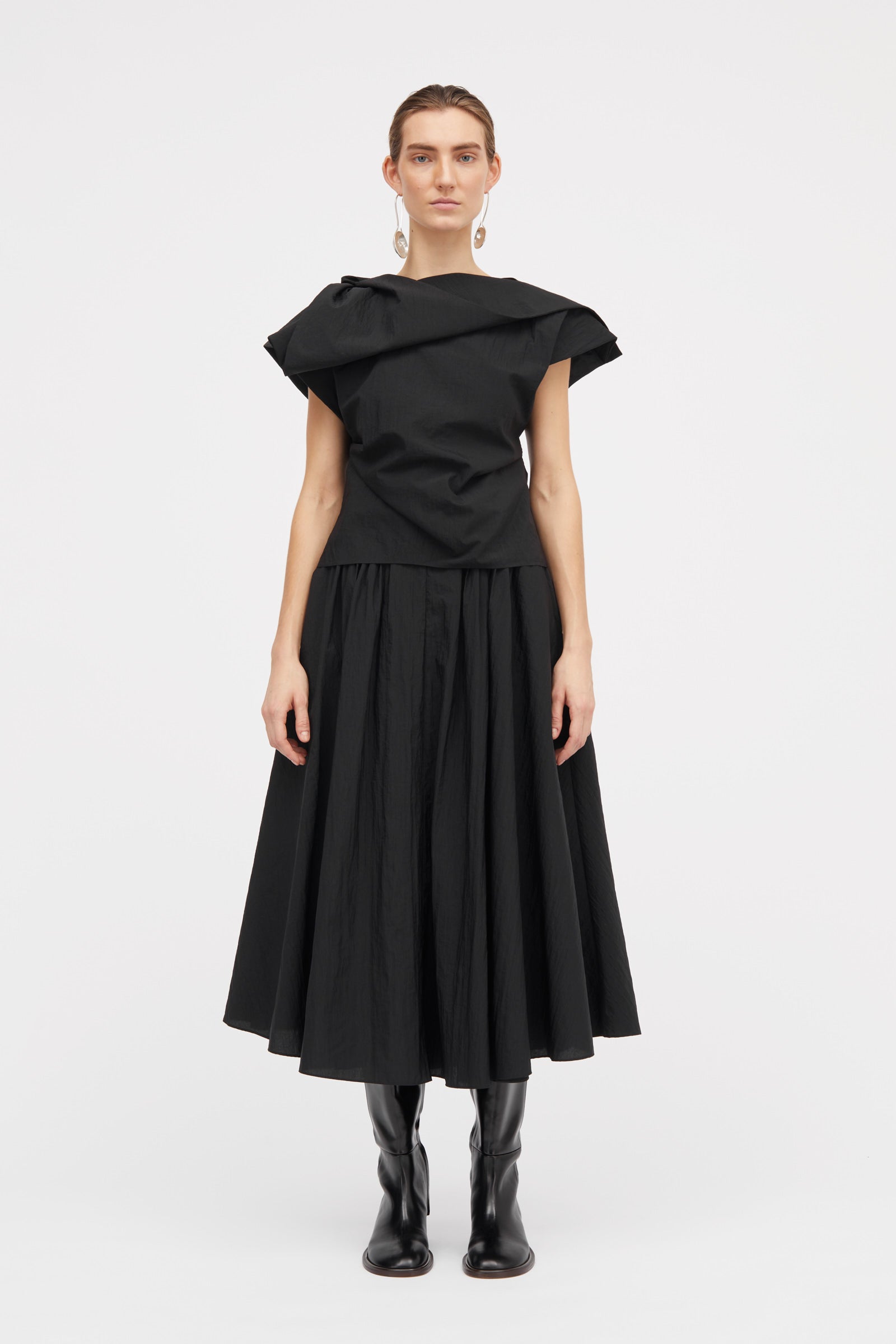 MKDT Studio Novo Crinkle Tech Skirts BLACK
