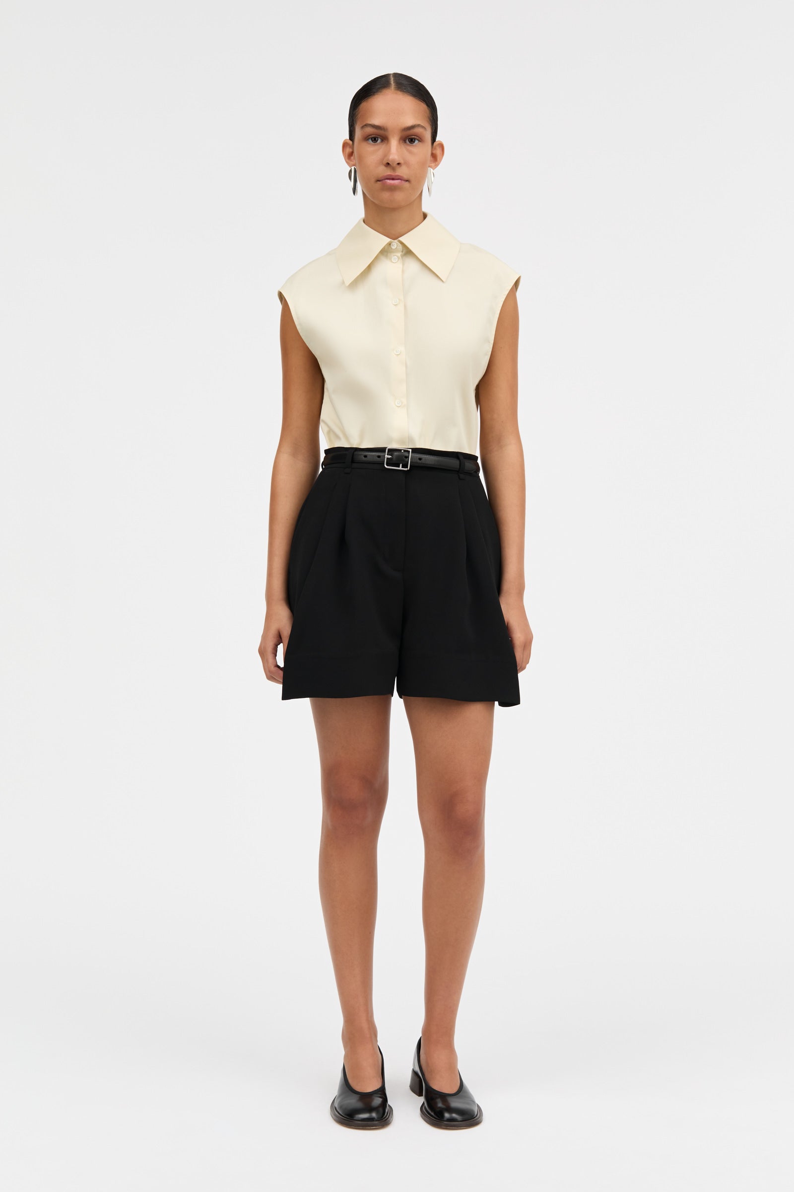 MKDT Studio PRISK CREPE GEORGETTE Shorts BLACK